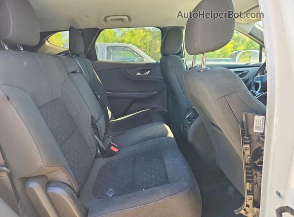 3GNKBBRA5LS611480 2020 CHEVROLET BLAZER White Rear interior view