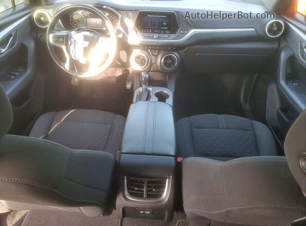 3GNKBBRA9LS652792 2020 CHEVROLET BLAZER Серебряный Вид панели приборов
