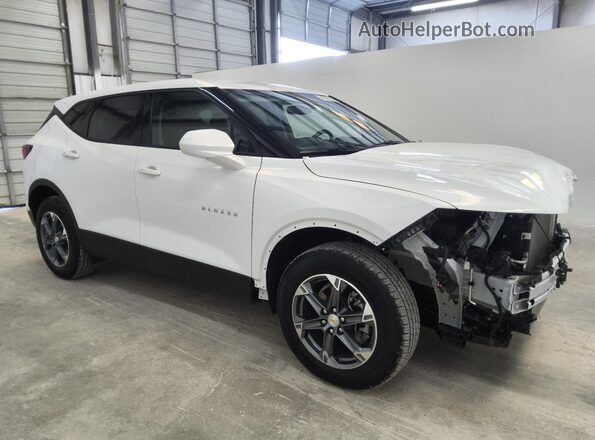 3GNKBCR40TS161401 2026 CHEVROLET BLAZER White 