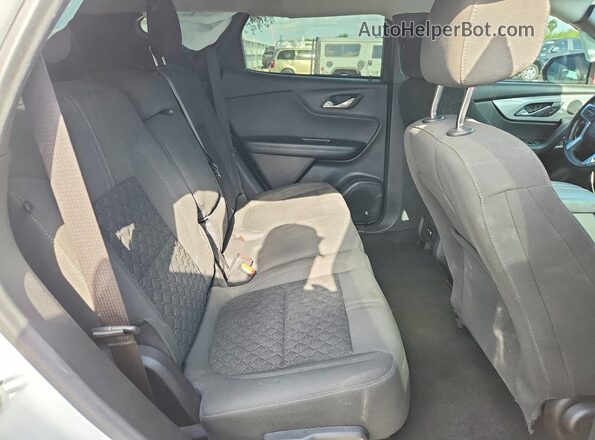 3GNKBCR41LS725167 2020 CHEVROLET BLAZER White Rear interior view