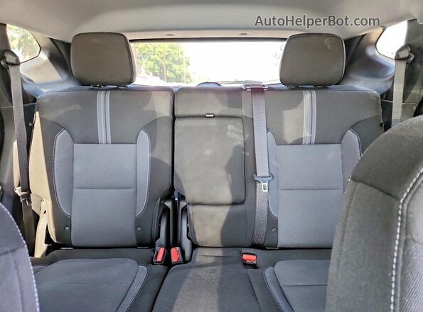 3GNKBCR45TS142651 2026 CHEVROLET BLAZER Silver Widok tylnych siedzeń