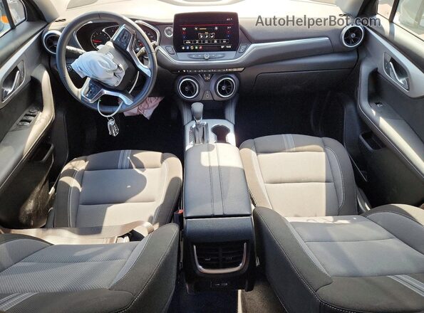 3GNKBCR45TS142651 2026 CHEVROLET BLAZER Silver Widok deski rozdzielczej
