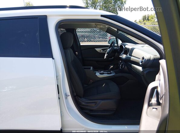 3GNKBCR46NS217845 2022 CHEVROLET BLAZER White Vista interior delantera