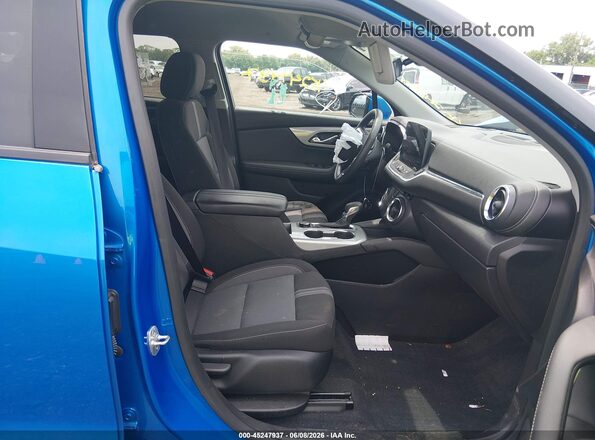 3GNKBCR46SS115120 2025 CHEVROLET BLAZER Blue წინა სალონის ხედი