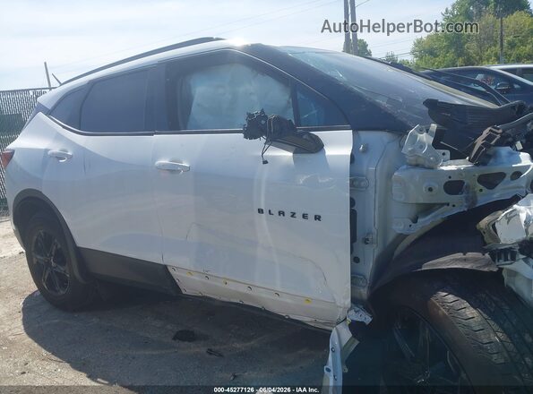 3GNKBCR46SS125582 2025 CHEVROLET BLAZER Белый Вид задней части салона
