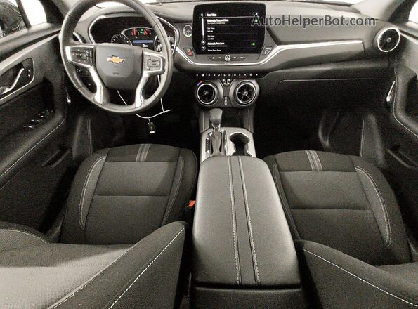 3GNKBCR48TS140862 2026 CHEVROLET BLAZER Black Առջևի վահանակի տեսք