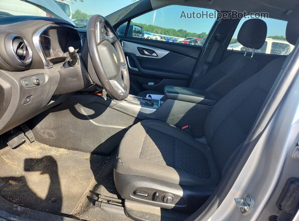 3GNKBCRS0KS694572 2019 CHEVROLET BLAZER Silver Front interior view