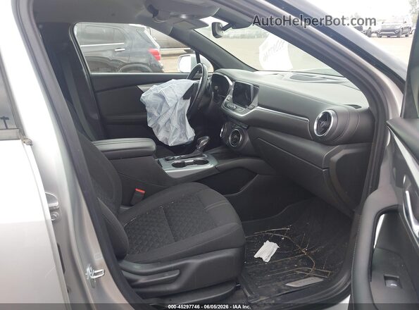 3GNKBCRS3LS667142 2020 CHEVROLET BLAZER Silver Вид салону спереду