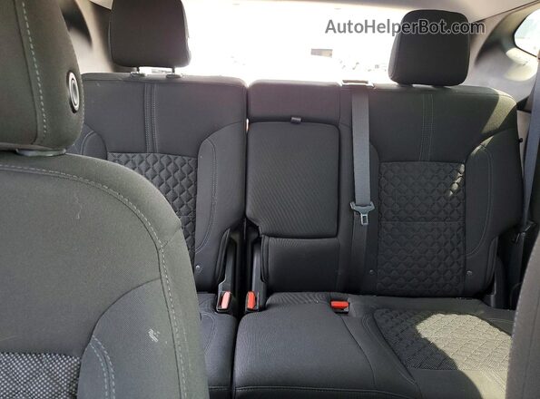 3GNKBCRS6LS599239 2020 CHEVROLET BLAZER Red Rear seats view