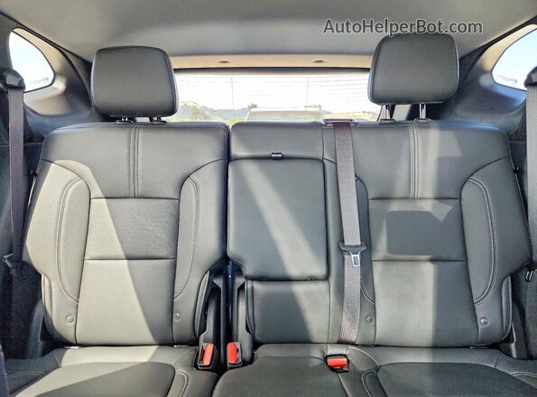 3GNKBDR49RS198624 2024 CHEVROLET BLAZER White Vista de los asientos traseros