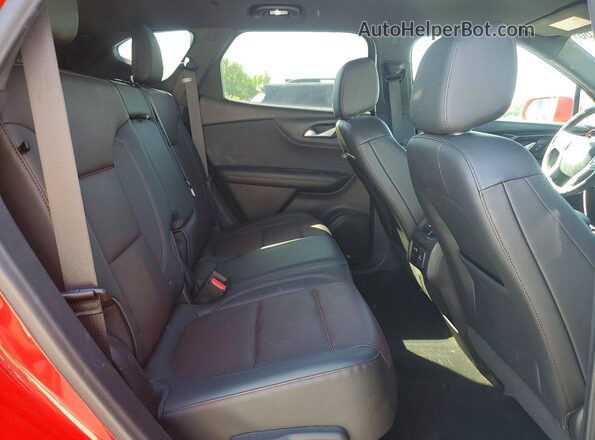 3GNKBERS0LS575885 2020 CHEVROLET BLAZER Red Widok wnętrza z tyłu