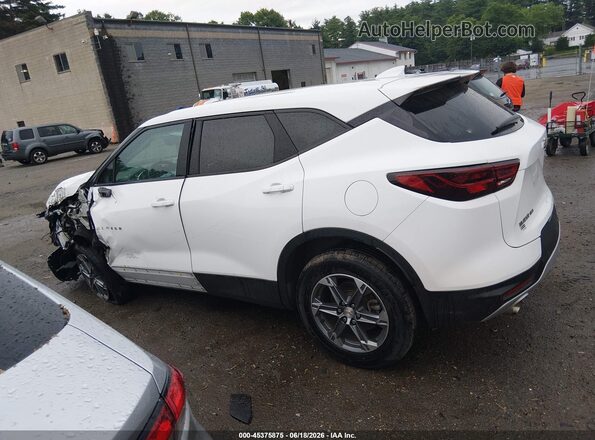3GNKBHR40PS172238 2023 CHEVROLET BLAZER White 360 interior view