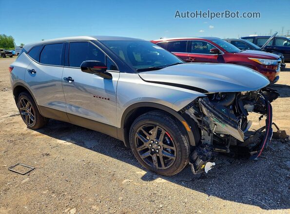3GNKBHR40SS120181 2025 CHEVROLET BLAZER Серебряный Передняя правая четверть