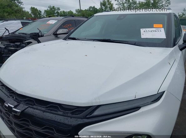 3GNKBHR48RS266421 2024 CHEVROLET BLAZER White Widok z przodu