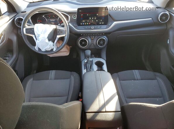 3GNKBHR49PS229648 2023 CHEVROLET BLAZER White Widok deski rozdzielczej