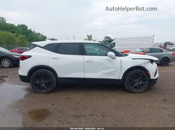 3GNKBHRS1LS570261 2020 CHEVROLET BLAZER White Rear interior view