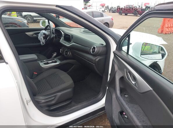 3GNKBHRS1LS570261 2020 CHEVROLET BLAZER White Front interior view