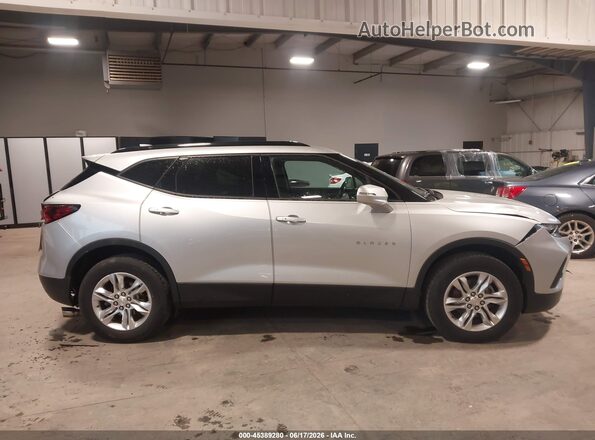 3GNKBHRSXKS697248 2019 CHEVROLET BLAZER Silver Rear interior view