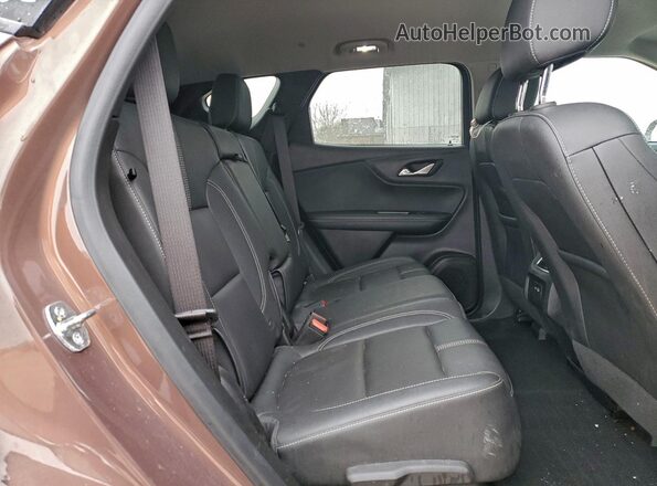 3GNKBJRS8PS195160 2023 CHEVROLET BLAZER Brown Rear interior view