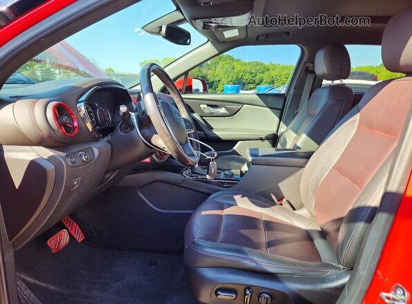 3GNKBKRS4LS576665 2020 CHEVROLET BLAZER Red Vista interior delantera