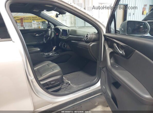 3GNKBKRS8KS608340 2019 CHEVROLET BLAZER Silver წინა სალონის ხედი