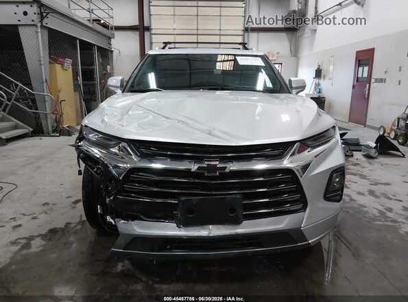 3GNKBKRS8KS682082 2019 CHEVROLET BLAZER Серебряный Вид задней части салона