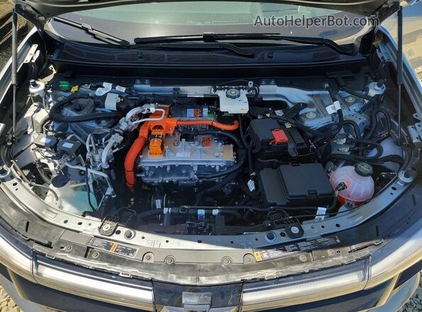 3GNKDERL9SS246636 2025 CHEVROLET BLAZER Silver Շարժիչի բաժամունքի տեսք
