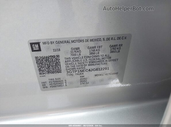 3GTP1NEC4JG612291 2018 GMC SIERRA Silver Vista del compartimento del motor