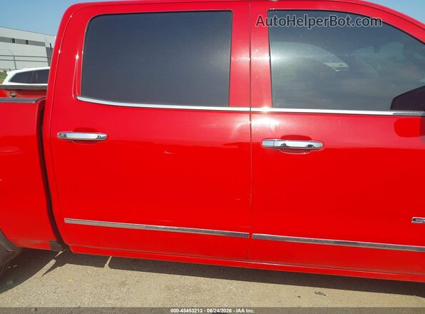 3GTP1NEC5JG387105 2018 GMC SIERRA Красный Вид задней части салона