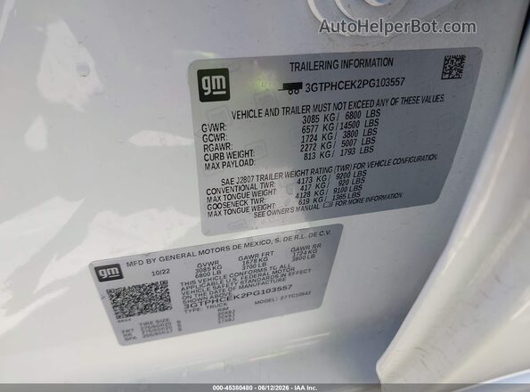 3GTPHCEK2PG103557 2023 GMC SIERRA White Widok komory silnika
