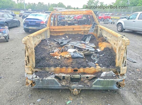 3GTPUAEK1RG389601 2024 GMC SIERRA White Widok z tyłu
