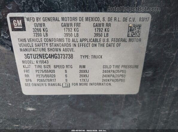 3GTU2NEC4HG373738 2017 GMC SIERRA Black Vista del compartimento del motor