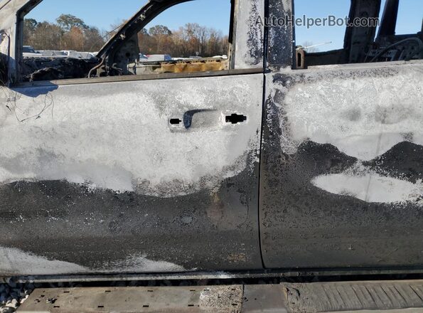 3GTU2NEC6JG358969 2018 GMC SIERRA Burn Вид салону спереду