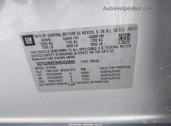 3GTU2NEC8HG439689 2017 GMC SIERRA Silver Widok komory silnika