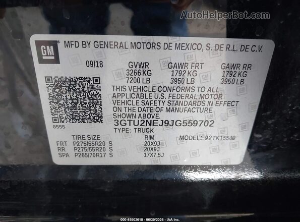 3GTU2NEJ9JG559702 2018 GMC SIERRA Black Շարժիչի բաժամունքի տեսք