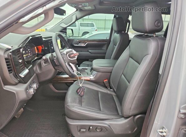 3GTUUCE87RG385099 2024 GMC SIERRA Gray Widok wnętrza z przodu