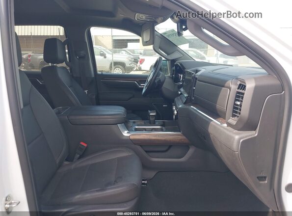 3GTUUDED2RG461704 2024 GMC SIERRA White Front interior view