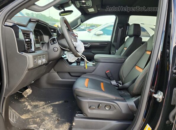 3GTUUEE87TG209544 2026 GMC SIERRA Black Vista interior delantera
