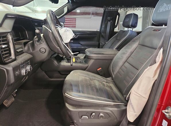 3GTUUFEL7RG110337 2024 GMC SIERRA Maroon Front interior view