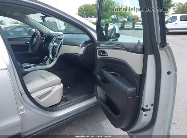 3GYFNAE36GS573437 2016 CADILLAC SRX Silver წინა სალონის ხედი