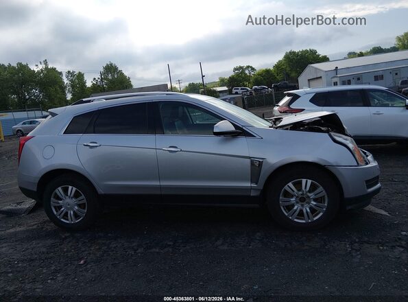 3GYFNEE32GS523836 2016 CADILLAC SRX Silver Rear interior view