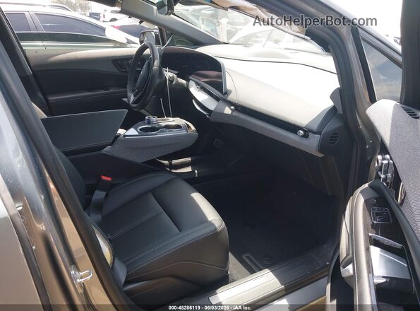 3GYK3EM50TS138177 2026 CADILLAC OPTIQ Gray წინა სალონის ხედი