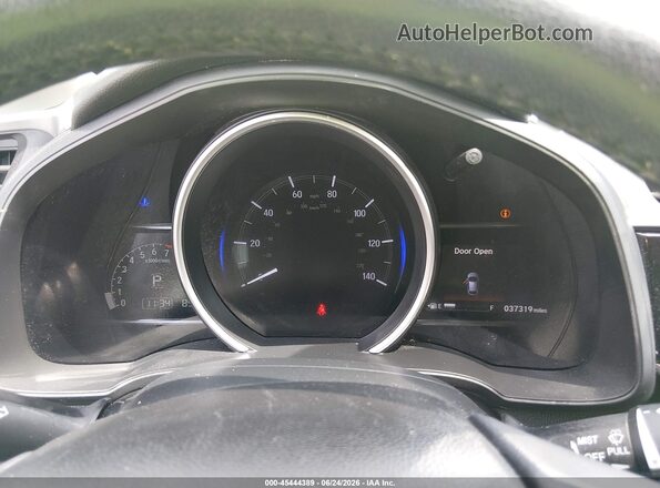 3HGGK5H00JM730582 2018 HONDA FIT White Rear seats view