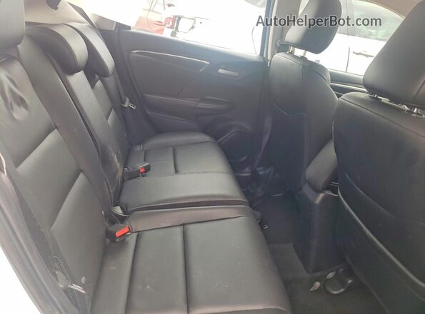 3HGGK5H09JM717863 2018 HONDA FIT White Widok tylnych siedzeń
