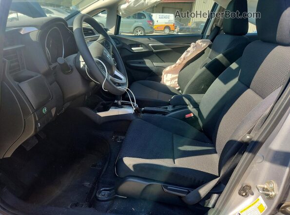 3HGGK5H43JM732717 2018 HONDA FIT Silver Вид салону спереду
