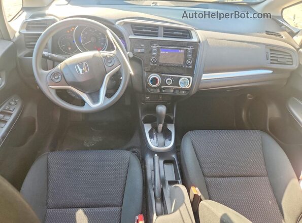 3HGGK5H43JM732717 2018 HONDA FIT Silver Вид панелі приладів