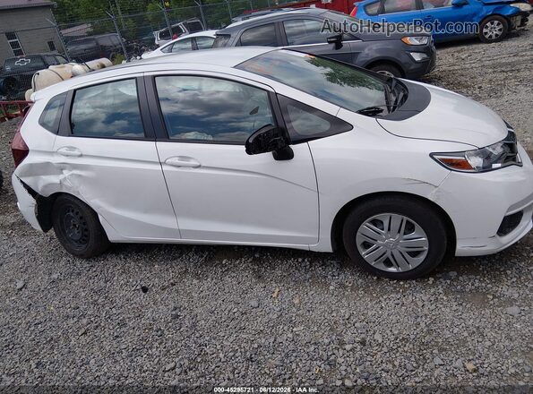 3HGGK5H44KM743565 2019 HONDA FIT White უკანა სალონის ხედი