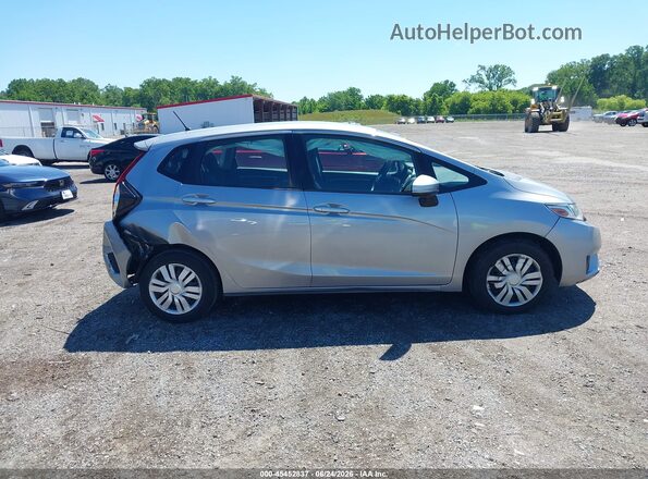 3HGGK5H53HM703933 2017 HONDA FIT Silver უკანა სალონის ხედი