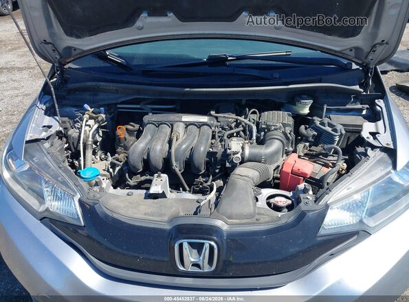 3HGGK5H53HM703933 2017 HONDA FIT Silver უკანა ხედი