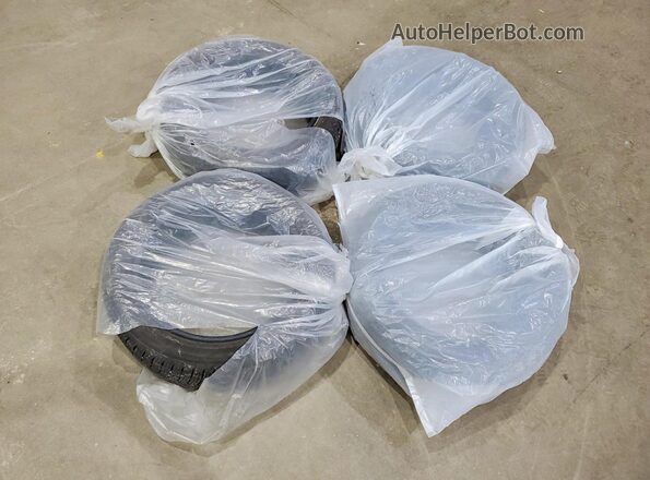 3HGGK5H62JM709303 2018 HONDA FIT Белый Вид подкапотного пространства